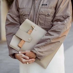 THE DAILY CACTUS 'LEATHER' LAPTOP CLUTCH by Lindsay Albanese / 16” Taupe